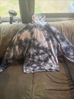 Champion Men’s Black & White Tie-Dye Pullover Hoodie